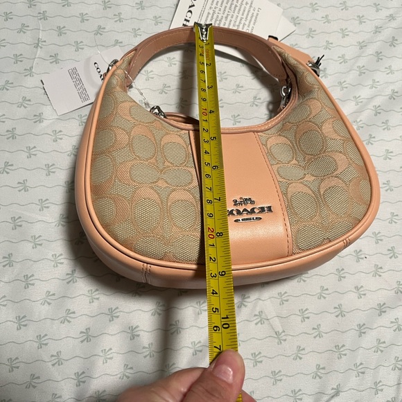 New Coach Pebbled Signature Hobo Bag in Peach - Picture 14 of 16